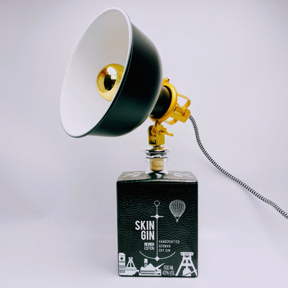 Skin Gin vintage lamp | Handmade sustainable table lamp made from Skin Gin | Unique gift idea | Retro decorative light | Upcycling lamp