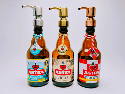 Astra-Seifenspender “Kiezbrise“ | Handgemacht aus Astra Bierflaschen | Nachfüllbar & Nachhaltig | Hamburg Fan Geschenk | Upcycling Deko Bad