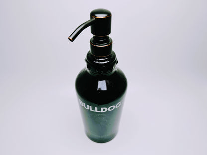 Gin-Seifenspender "Bulldog Brilliance" | Upcycling Pumpspender aus Bulldog Gin-Flasche | Nachfüllbar mit Seife | Bad Deko Geschenk England